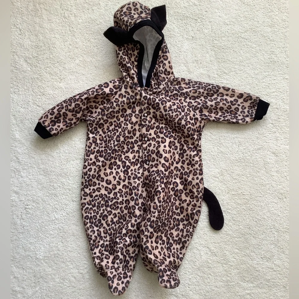 EUC Baby Leopard Cheetah Costume 0-3 Months One Piece Snap